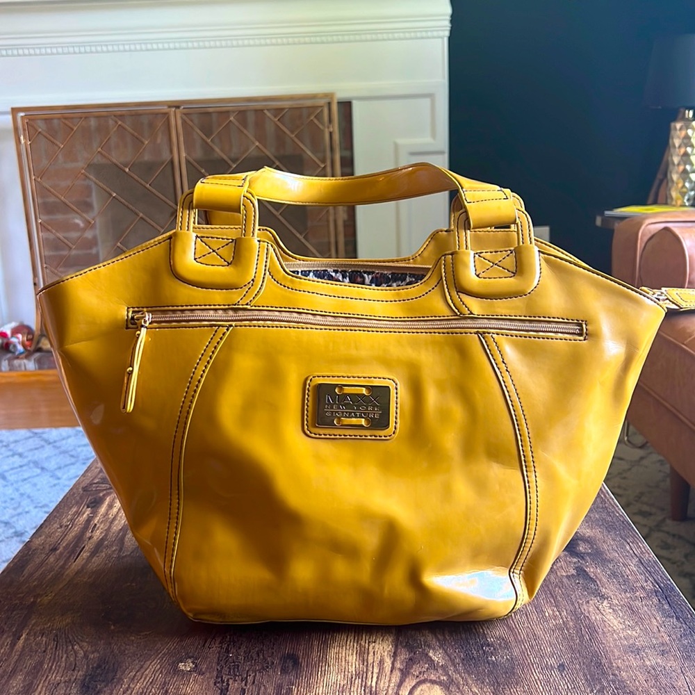 NWOT Maxx New York Signature patent leather purse in Mustard Yellow 🌻